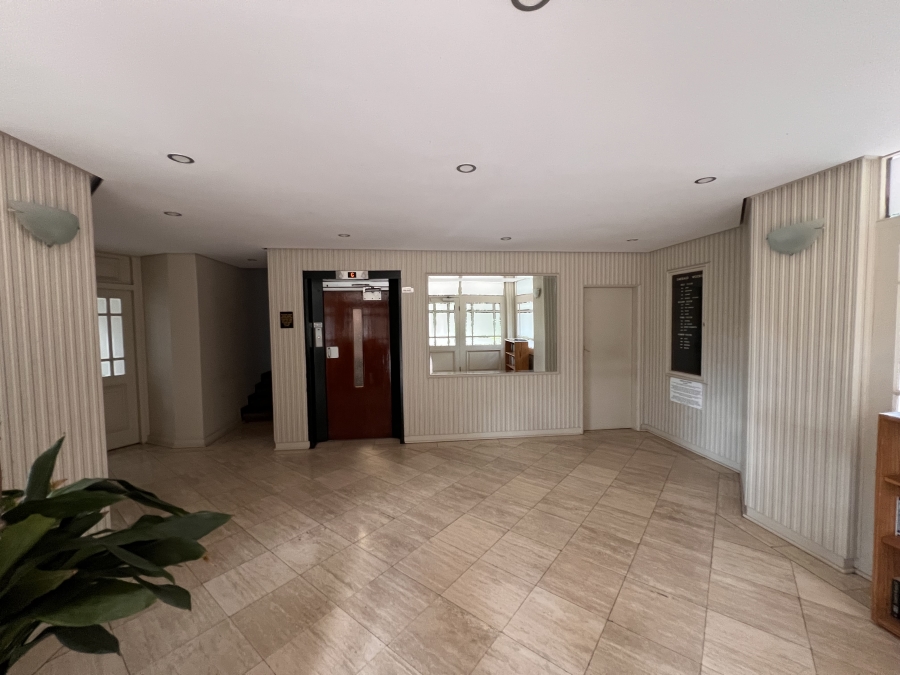 To Let 4 Bedroom Property for Rent in Illovo Gauteng