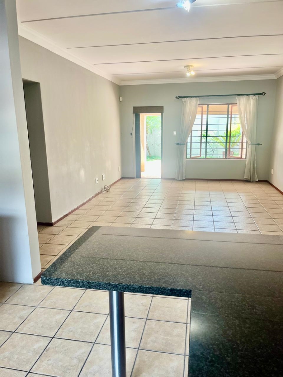 To Let 2 Bedroom Property for Rent in Sunninghill Gauteng