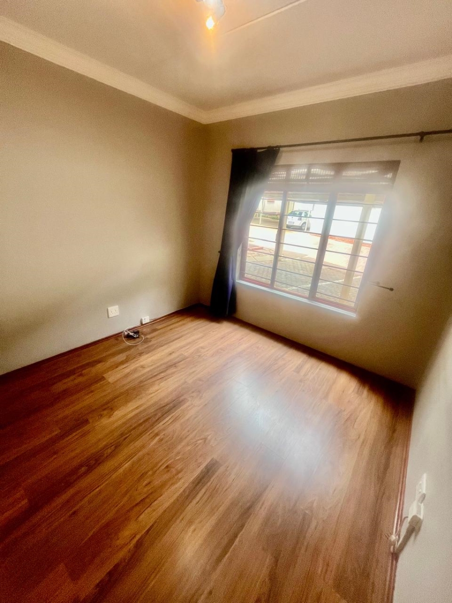 To Let 2 Bedroom Property for Rent in Sunninghill Gauteng