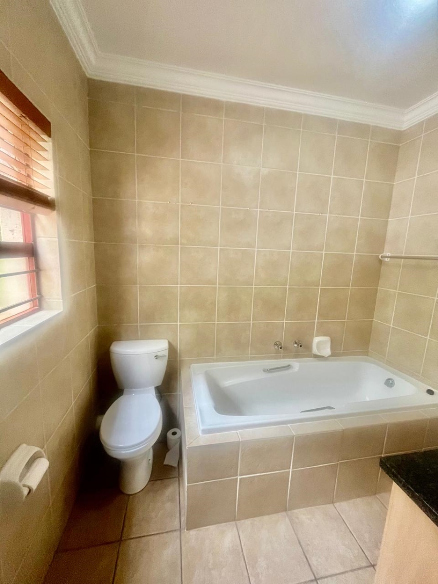 To Let 2 Bedroom Property for Rent in Sunninghill Gauteng