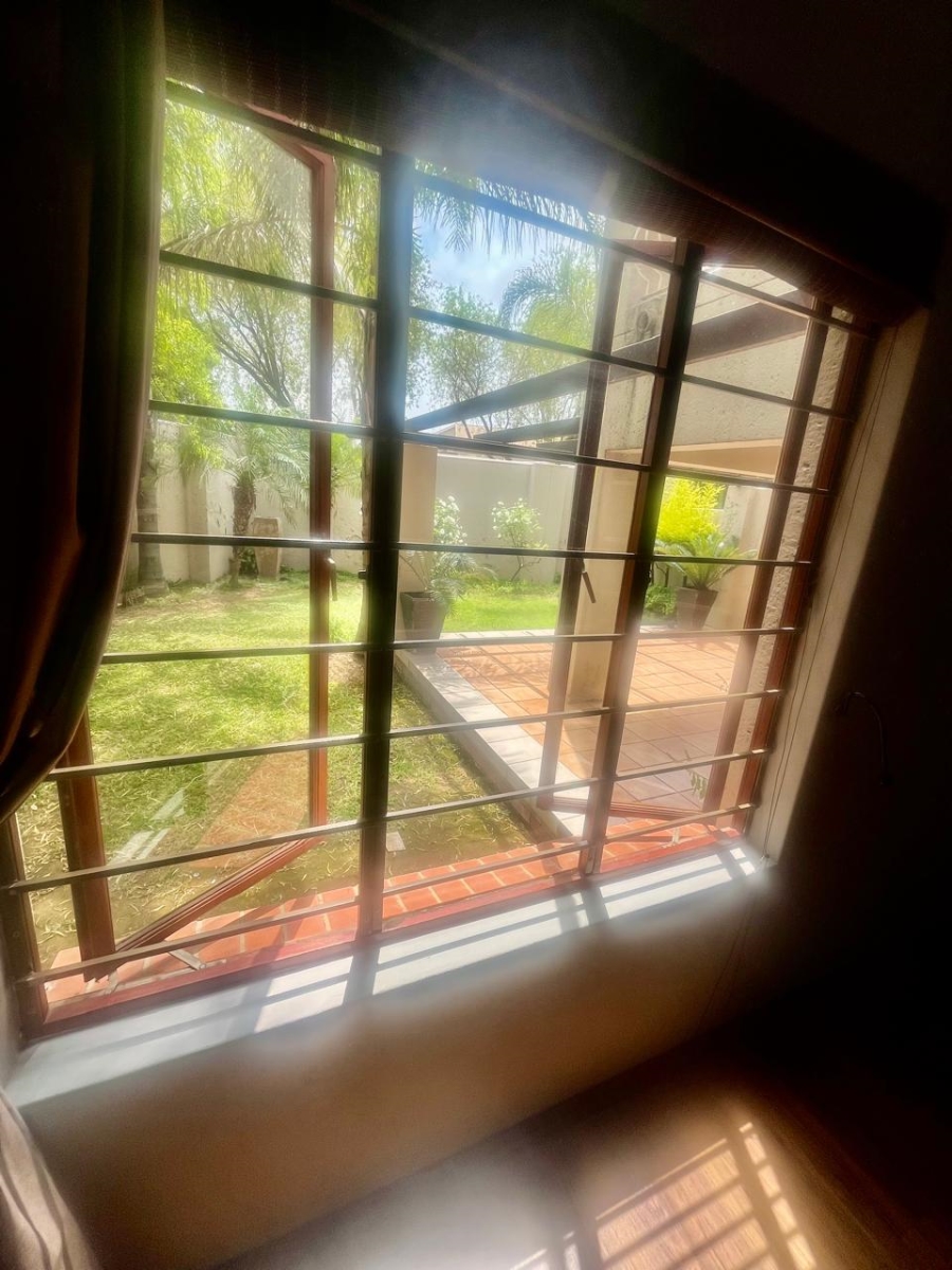 To Let 2 Bedroom Property for Rent in Sunninghill Gauteng