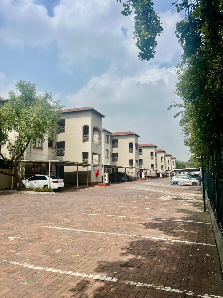 To Let 2 Bedroom Property for Rent in Sunninghill Gauteng