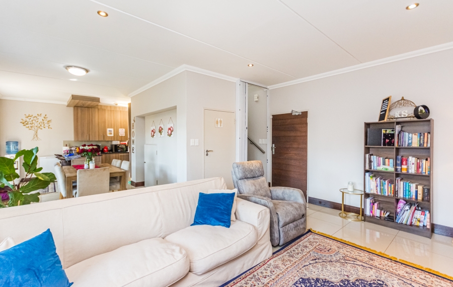 3 Bedroom Property for Sale in Crowthorne AH Gauteng