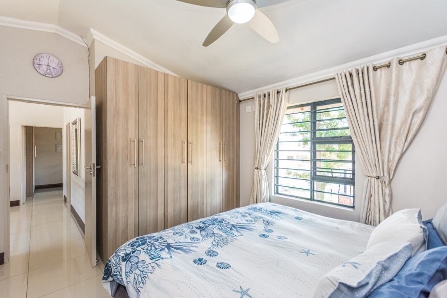 3 Bedroom Property for Sale in Crowthorne AH Gauteng