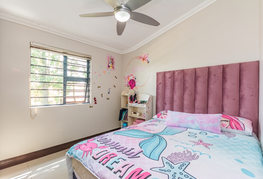 3 Bedroom Property for Sale in Crowthorne AH Gauteng