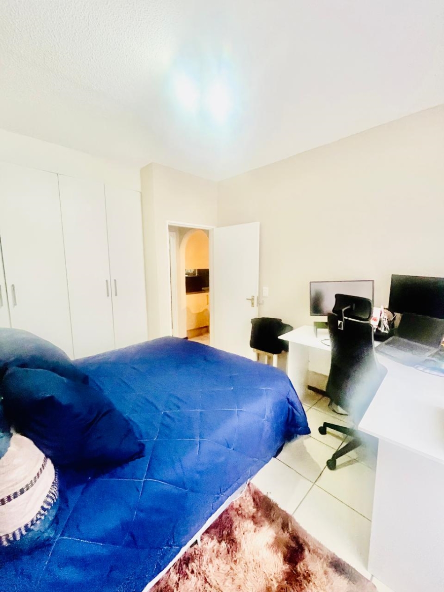 1 Bedroom Property for Sale in Lonehill Gauteng