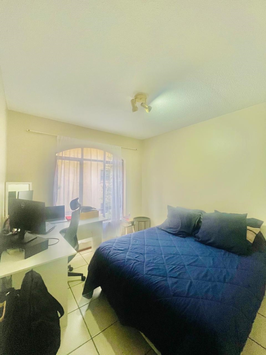 1 Bedroom Property for Sale in Lonehill Gauteng