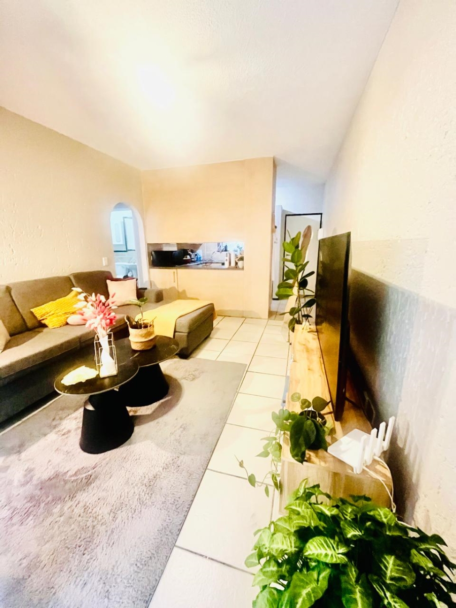 1 Bedroom Property for Sale in Lonehill Gauteng