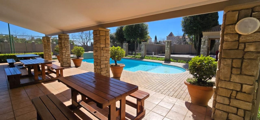 1 Bedroom Property for Sale in Lonehill Gauteng