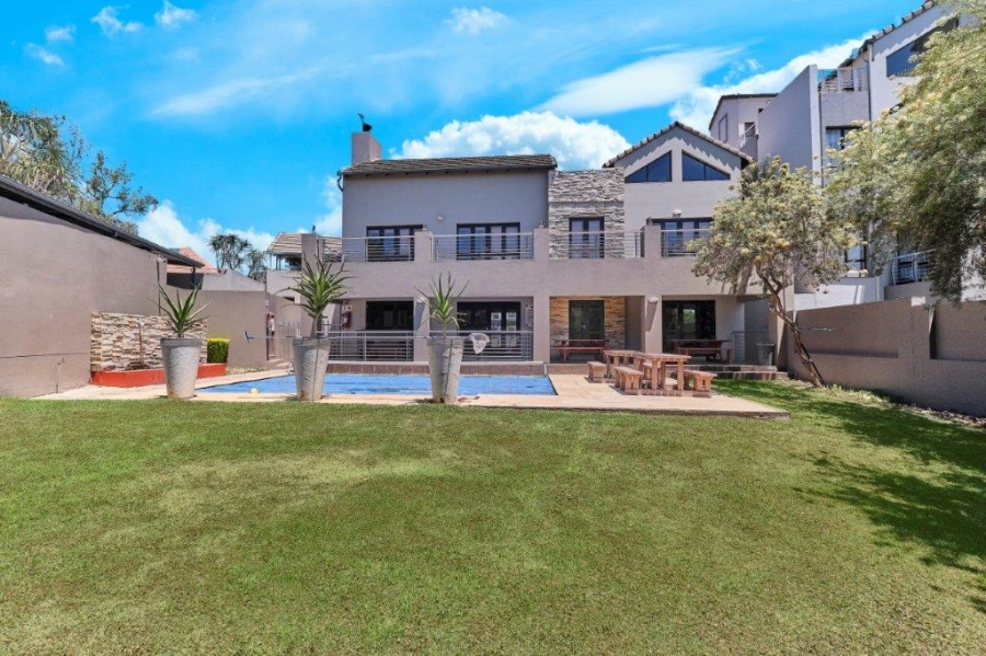 1 Bedroom Property for Sale in Sunninghill Gauteng