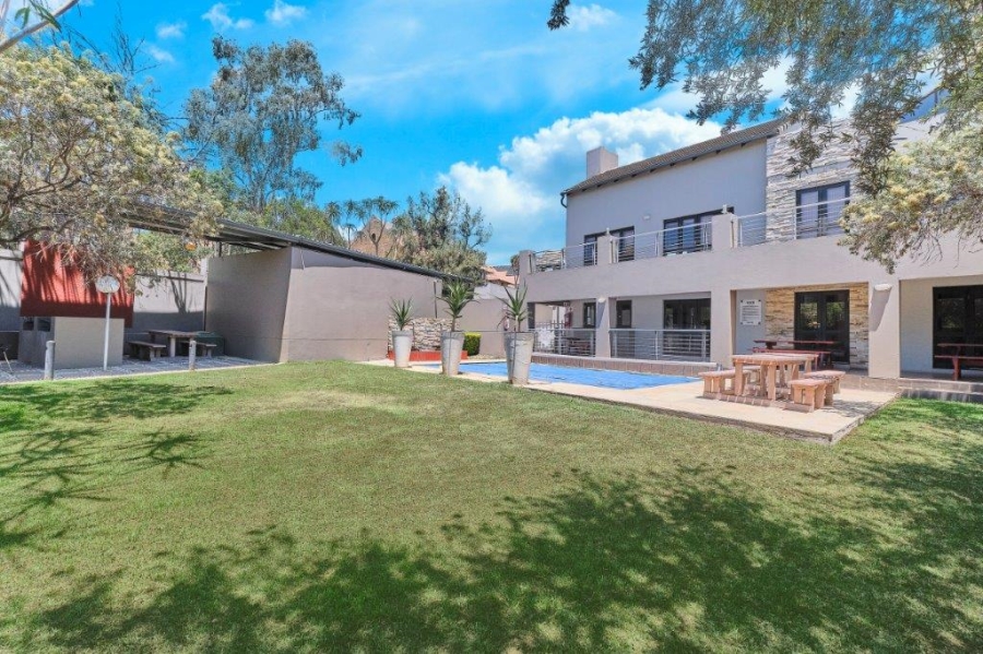 1 Bedroom Property for Sale in Sunninghill Gauteng