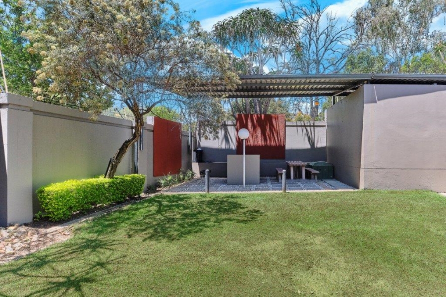 1 Bedroom Property for Sale in Sunninghill Gauteng