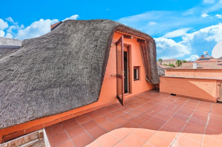 1 Bedroom Property for Sale in Sunninghill Gauteng