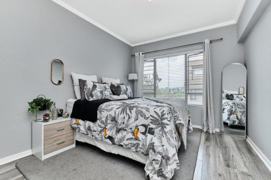 1 Bedroom Property for Sale in Bryanston Gauteng