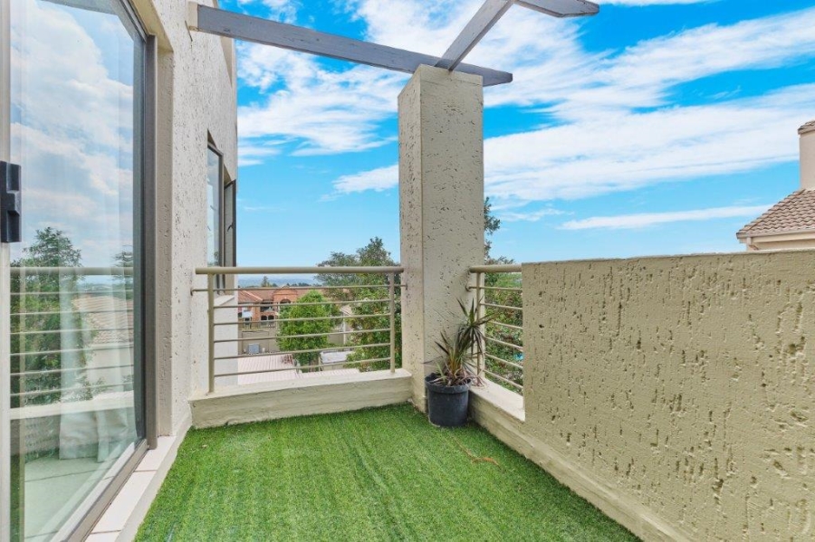 1 Bedroom Property for Sale in Bryanston Gauteng