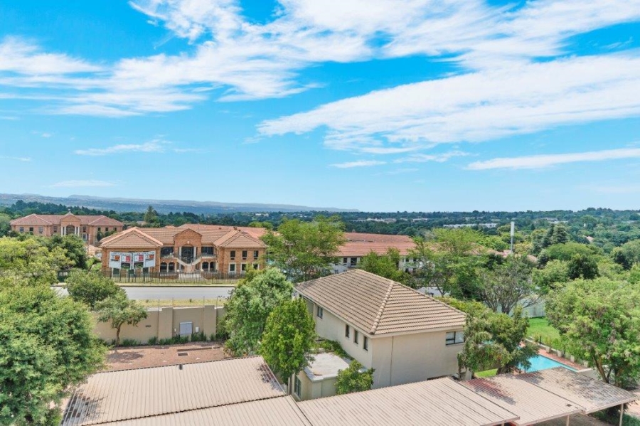 1 Bedroom Property for Sale in Bryanston Gauteng