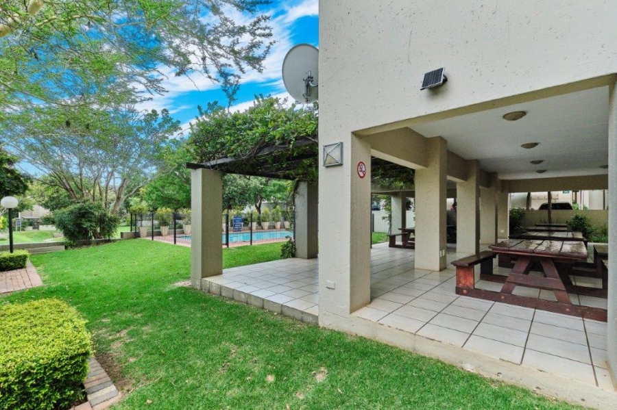 1 Bedroom Property for Sale in Bryanston Gauteng