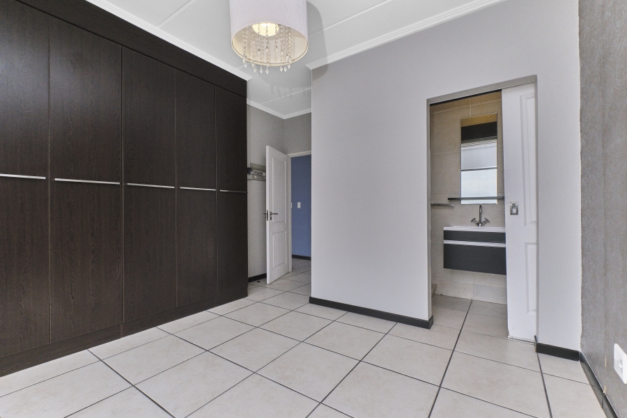 2 Bedroom Property for Sale in Douglasdale Gauteng