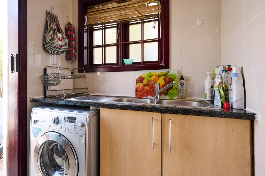 3 Bedroom Property for Sale in Erand Gardens Gauteng