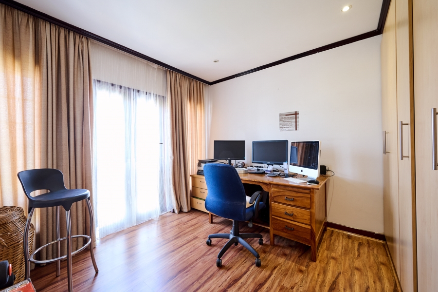 3 Bedroom Property for Sale in Erand Gardens Gauteng