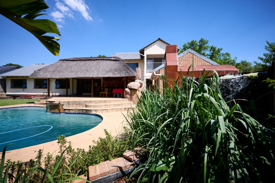 4 Bedroom Property for Sale in Vorna Valley Gauteng