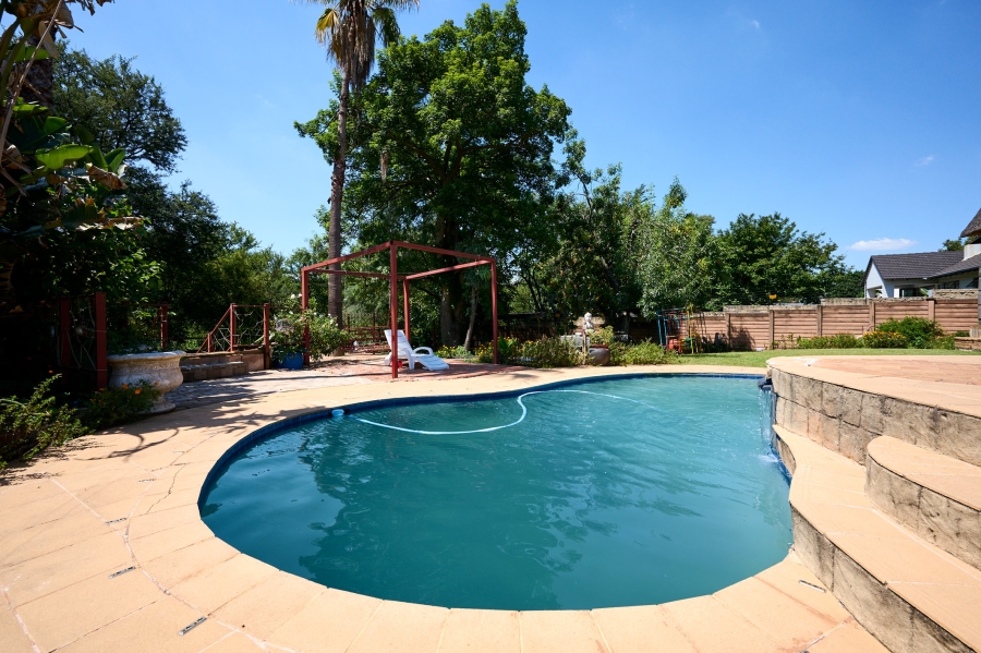 4 Bedroom Property for Sale in Vorna Valley Gauteng