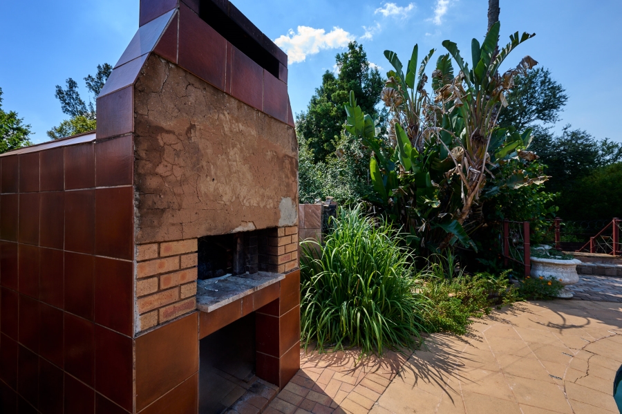 4 Bedroom Property for Sale in Vorna Valley Gauteng