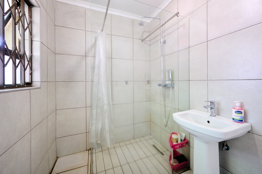 4 Bedroom Property for Sale in Vorna Valley Gauteng