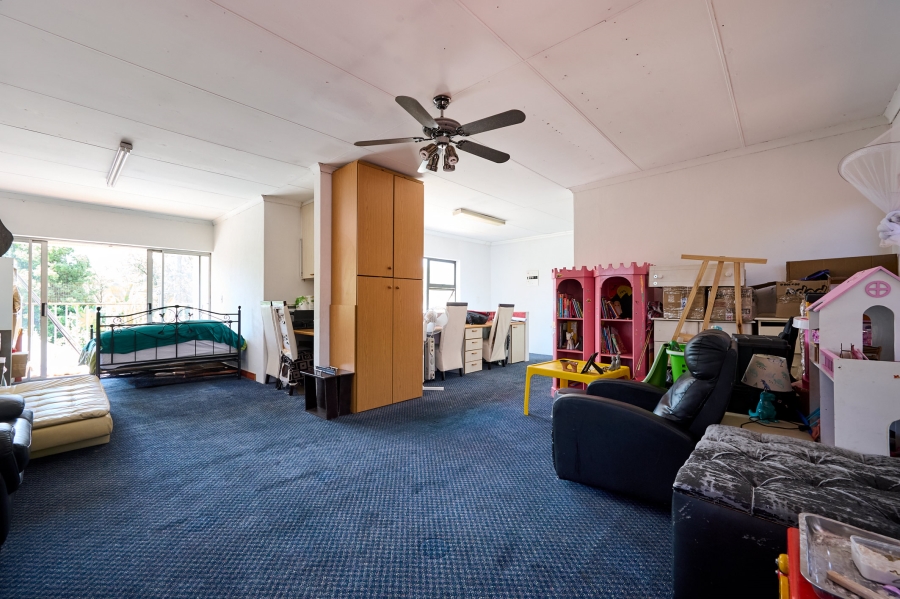 4 Bedroom Property for Sale in Vorna Valley Gauteng