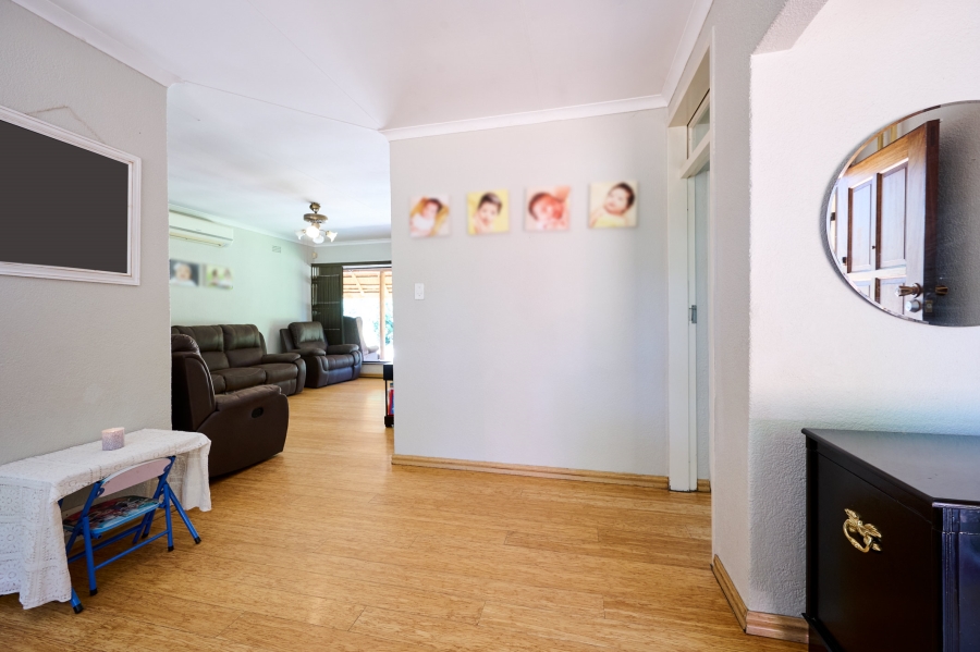 4 Bedroom Property for Sale in Vorna Valley Gauteng