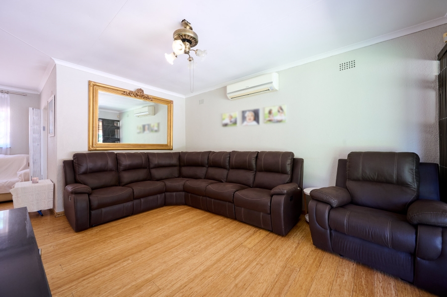 4 Bedroom Property for Sale in Vorna Valley Gauteng