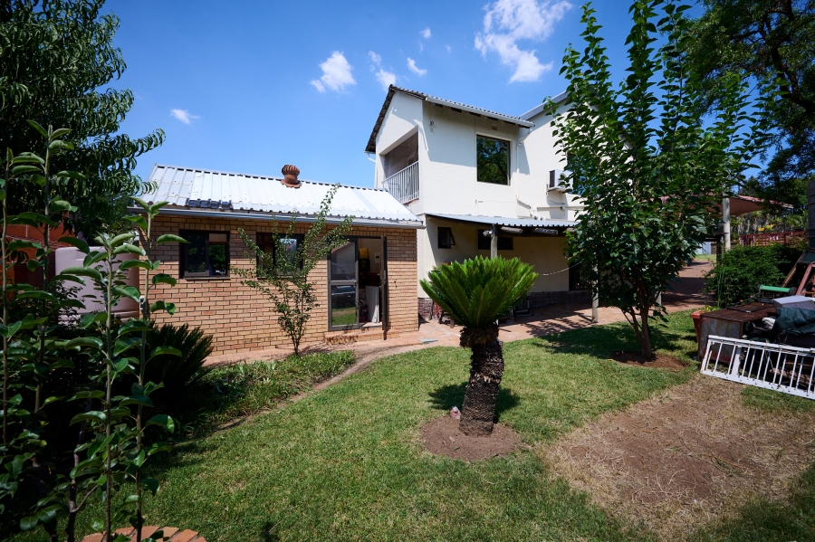 4 Bedroom Property for Sale in Vorna Valley Gauteng