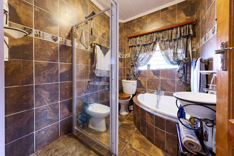 3 Bedroom Property for Sale in Halfway Gardens Gauteng