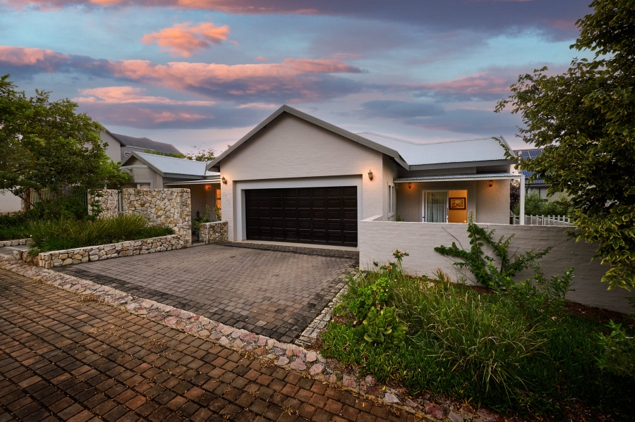 4 Bedroom Property for Sale in Waterfall Country Village Gauteng