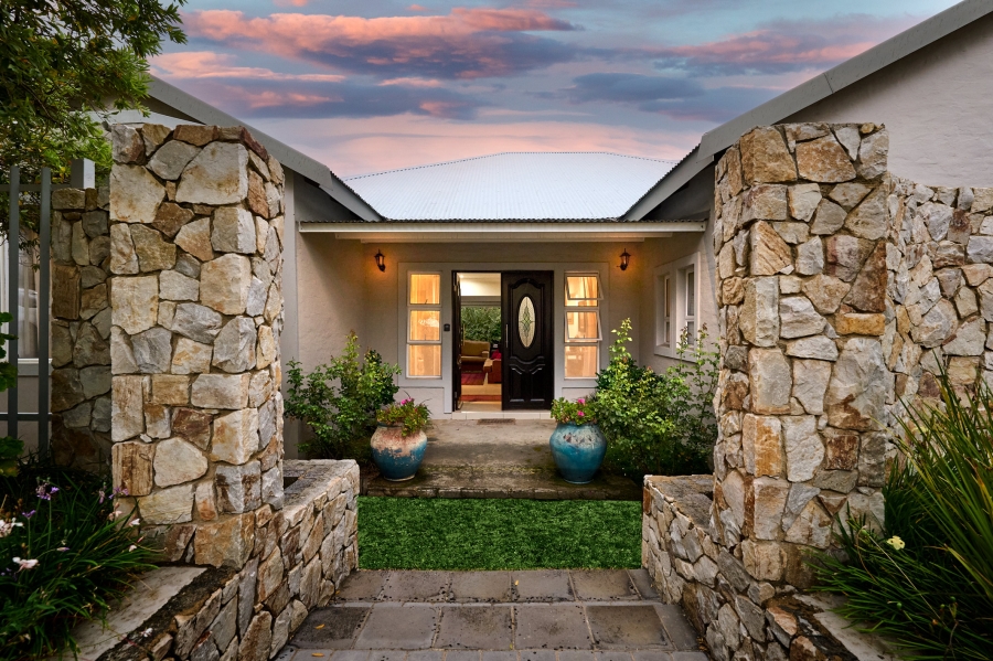 4 Bedroom Property for Sale in Waterfall Country Village Gauteng