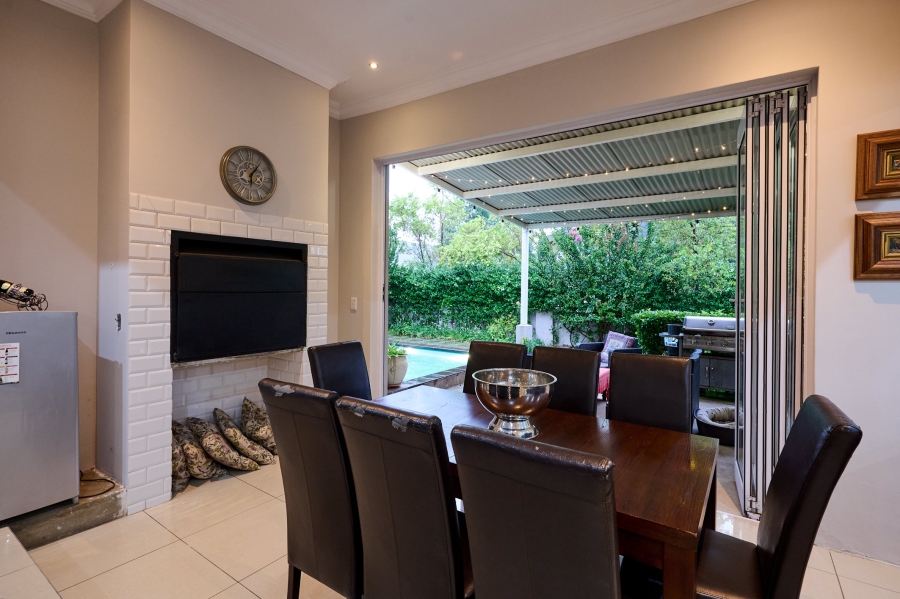 4 Bedroom Property for Sale in Waterfall Country Village Gauteng