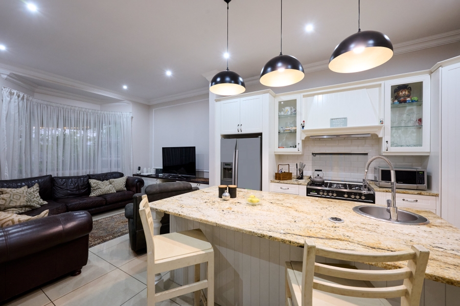 4 Bedroom Property for Sale in Waterfall Country Village Gauteng