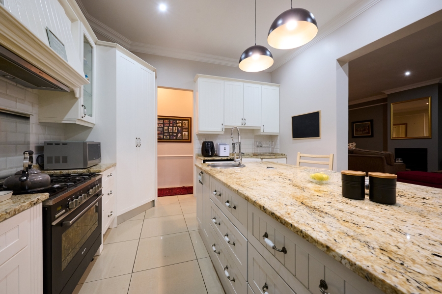 4 Bedroom Property for Sale in Waterfall Country Village Gauteng