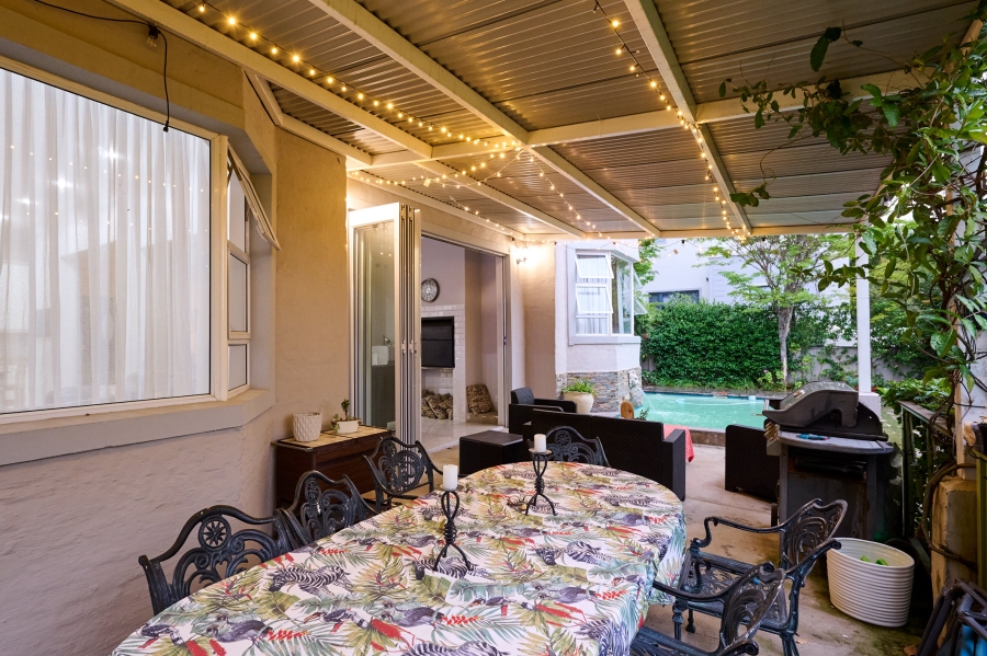 4 Bedroom Property for Sale in Waterfall Country Village Gauteng