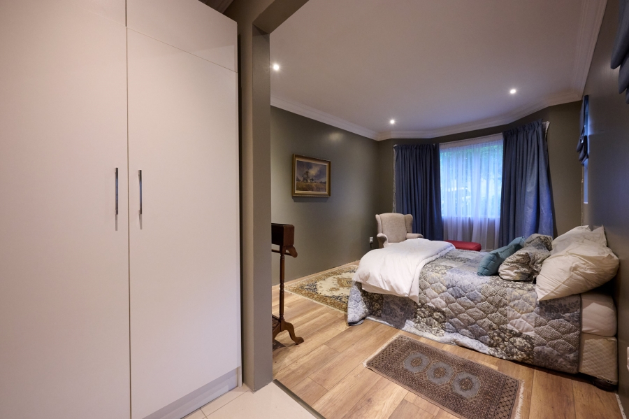 4 Bedroom Property for Sale in Waterfall Country Village Gauteng