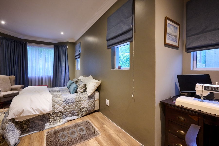 4 Bedroom Property for Sale in Waterfall Country Village Gauteng