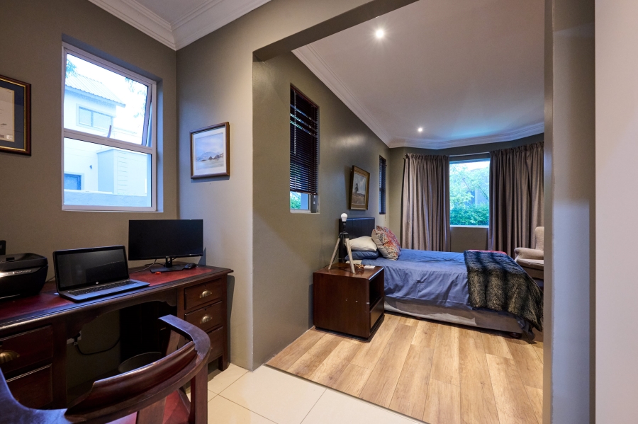 4 Bedroom Property for Sale in Waterfall Country Village Gauteng