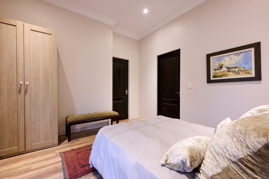 4 Bedroom Property for Sale in Waterfall Country Village Gauteng