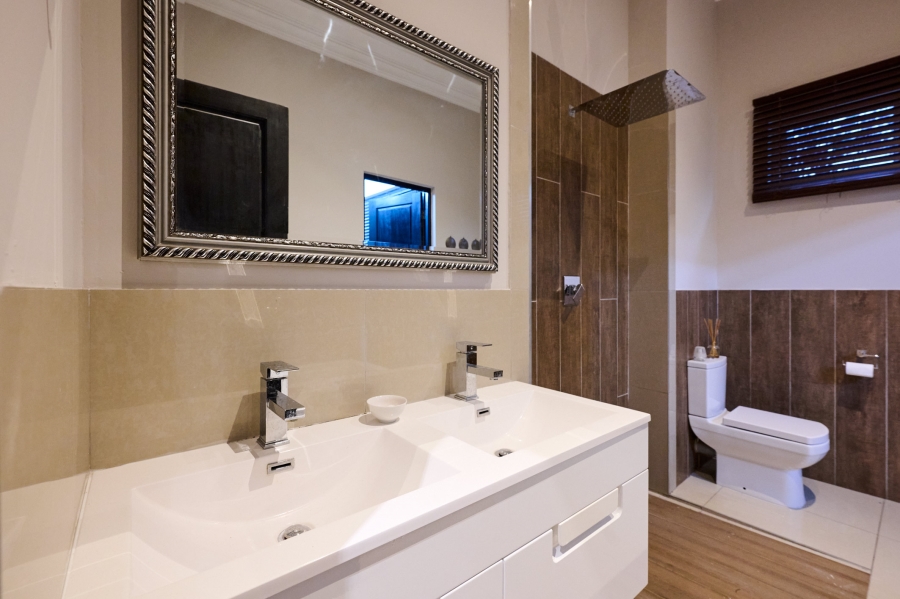 4 Bedroom Property for Sale in Waterfall Country Village Gauteng