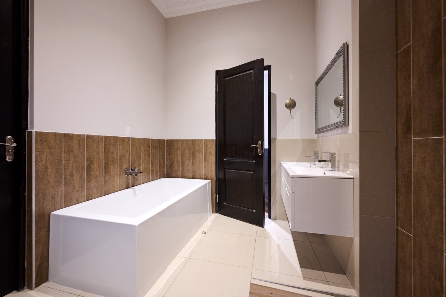 4 Bedroom Property for Sale in Waterfall Country Village Gauteng