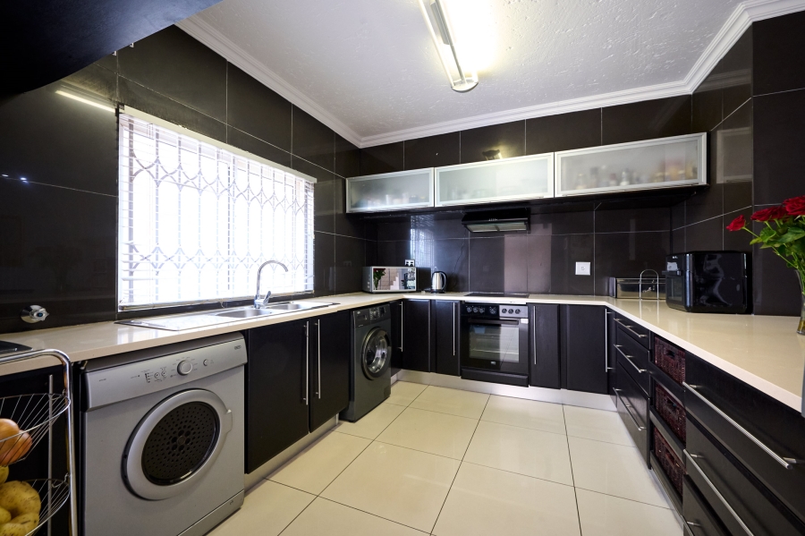 3 Bedroom Property for Sale in Halfway Gardens Gauteng