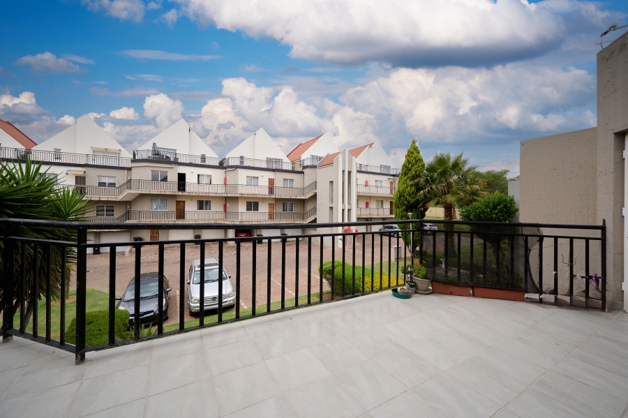 3 Bedroom Property for Sale in Halfway Gardens Gauteng