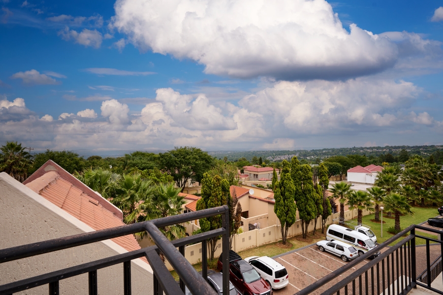 3 Bedroom Property for Sale in Halfway Gardens Gauteng