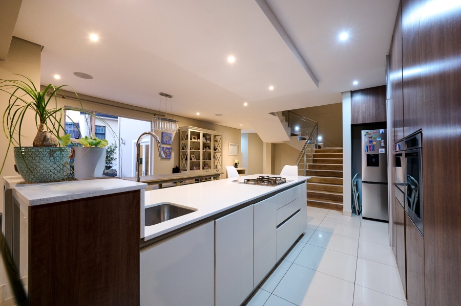 4 Bedroom Property for Sale in Waterfall Country Village Gauteng