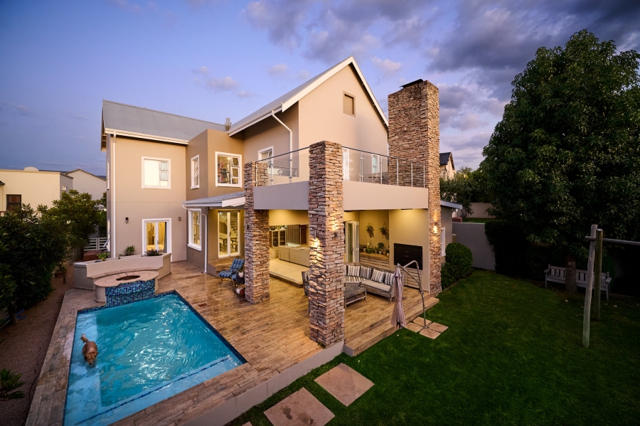 4 Bedroom Property for Sale in Waterfall Country Village Gauteng